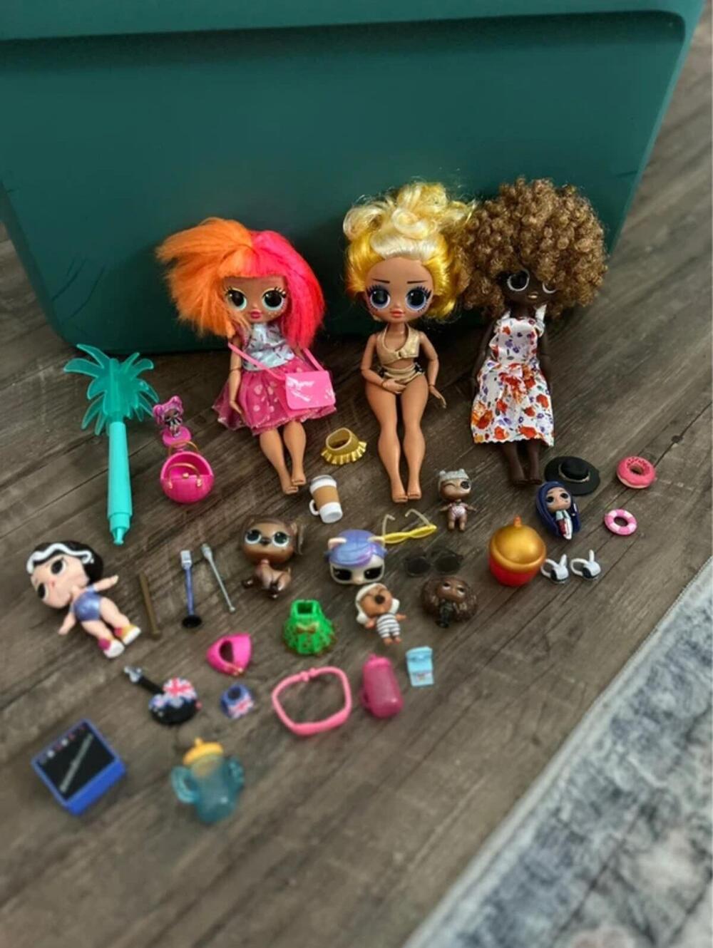 L.O.L. Surprise Dolls & Accessories Bundle. Great Condition!